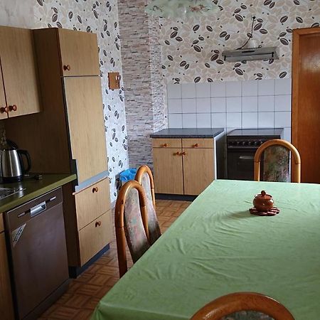 Ferienwohnung Linde - Marburg Biedenkopf Mit 5 Zimmer Und Balkon Frechenhausen Exterior photo